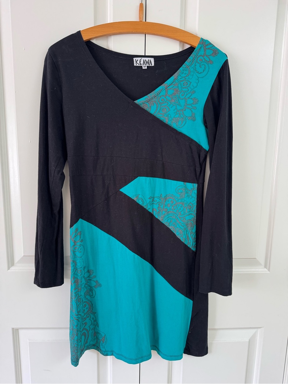 Black and Teal Long-Sleeve V-Neck Dress